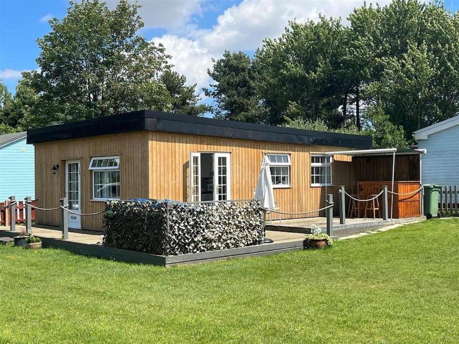 The Chalet By Hip Haus Humberston Buitenkant foto